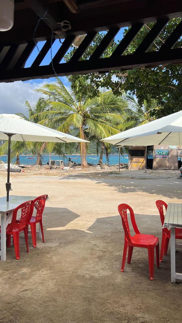 Hotel Perhentian Mama'S Kampong Pasir Hantu Exterior foto
